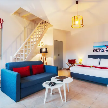 Aelia & Apartmanhotel 4*