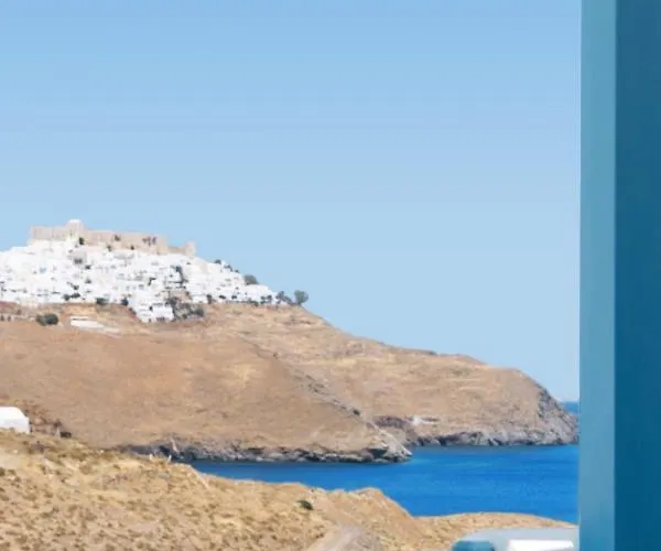 アパートホテル Aelia & 4*