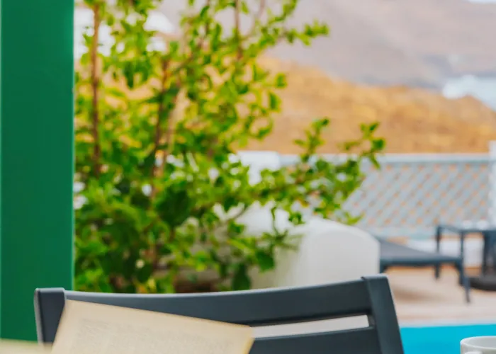 Aelia & アパートホテル