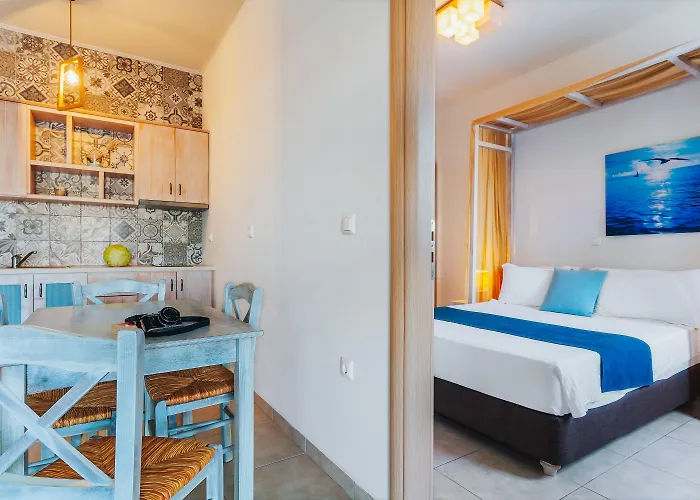 Aelia & アパートホテル