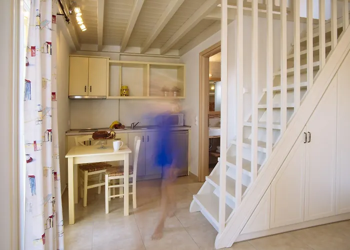 アパートホテル Aelia &