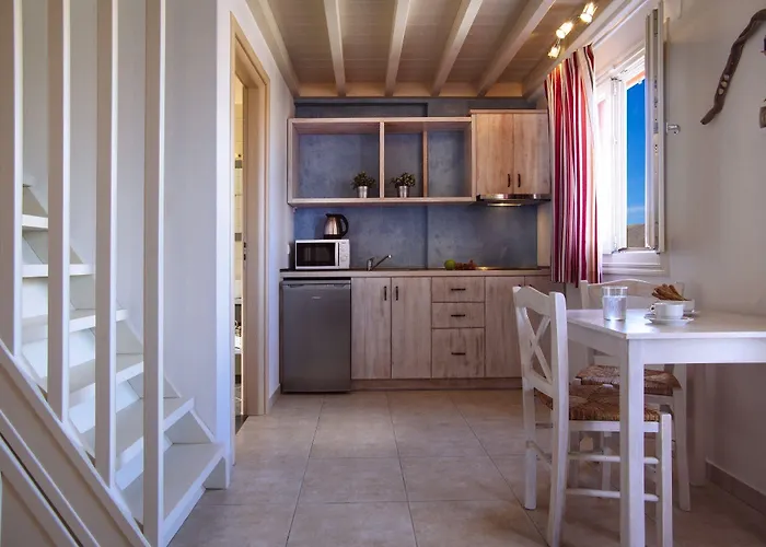 Aelia & アパートホテル